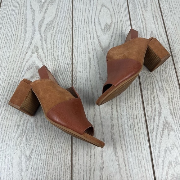 Gentle Souls Women's Charlene Hooded Slingback Sandals 7M Cognac Leather $199 - Picture 4 of 9